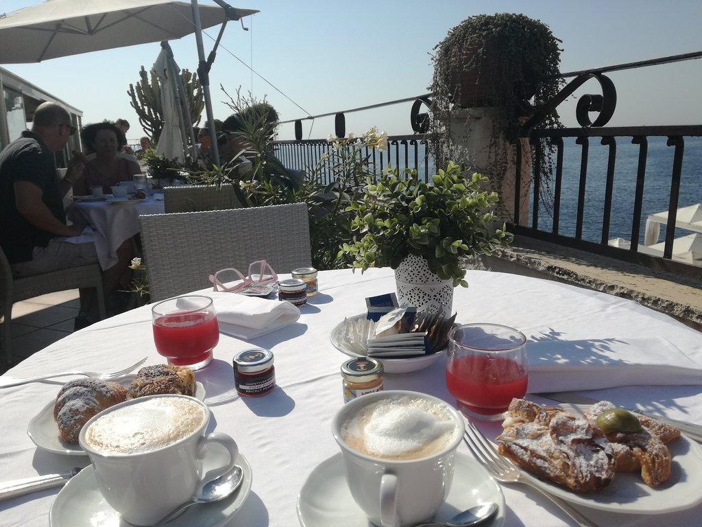 Grand Hotel Baia Verde Cannizzaro Esterno foto